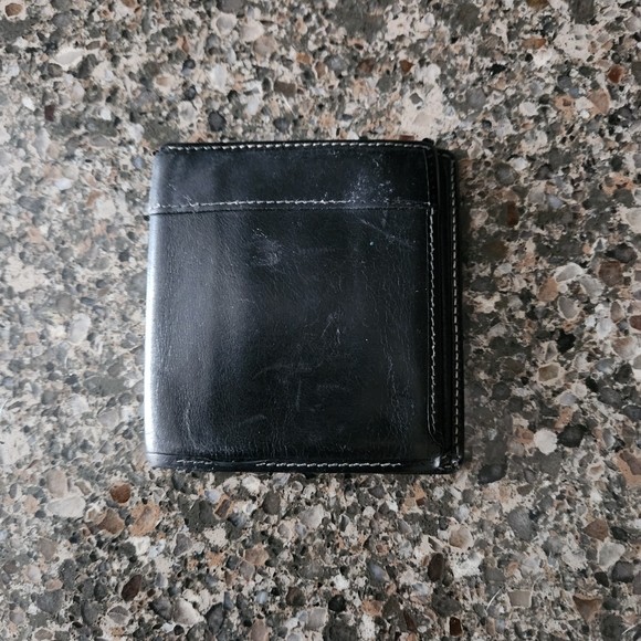 GUCCI WALLET - Picture 3 of 3